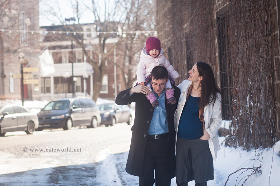 Séance maternité en famille en hiver